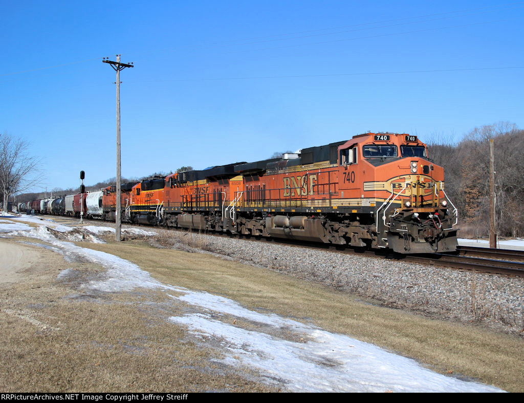 BNSF 740